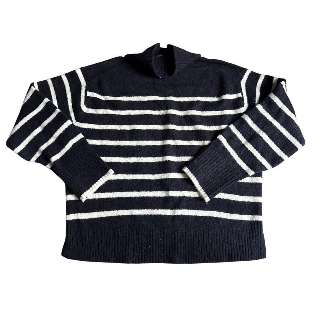 Uniqlo Navy White Striped Knit Sweater Oversized Fit